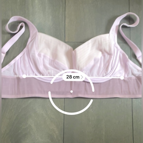 Triumph Underwear Wired Crop Sports Bra with Metallic Thread - Picture 14 of 15